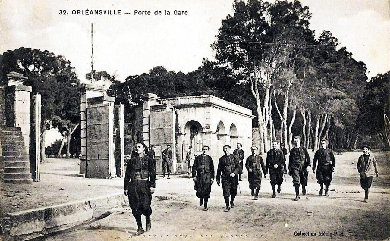 Orleansville - Porte de la Gare.jpg